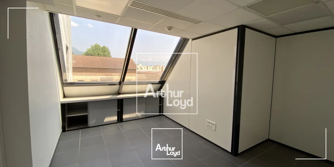 bureaux a louer divisibles à Sassenage 