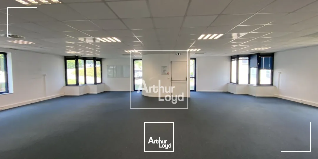 BUREAUX A LOUER 900m² - SECTEUR MAUPRETUIS A MEYLAN