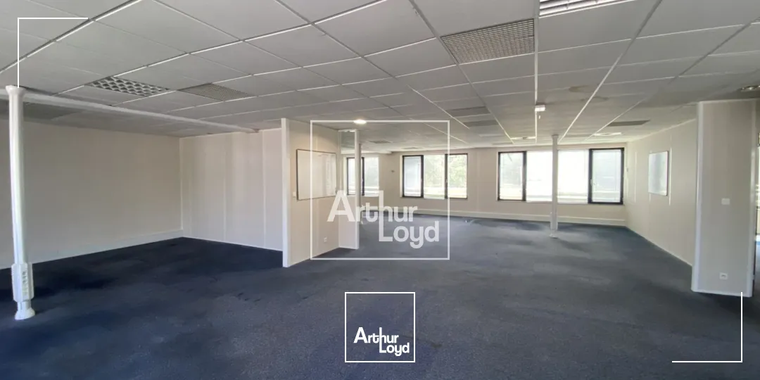 BUREAUX A LOUER 900m² - SECTEUR MAUPRETUIS A MEYLAN