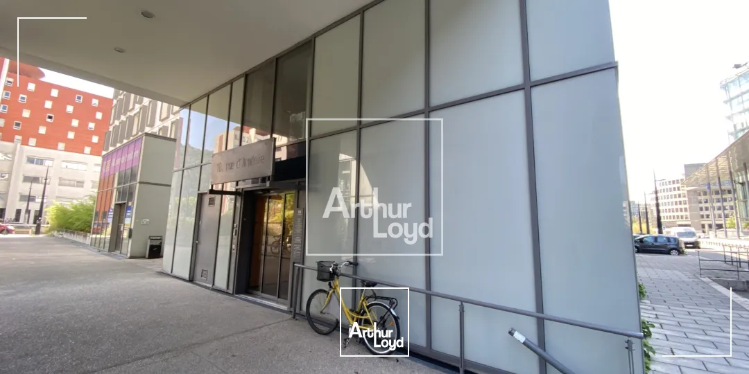 2 BUREAUX A LOUER DE 334 M² - SECTEUR PALAIS DE JUSTICE A GRENOBLE 