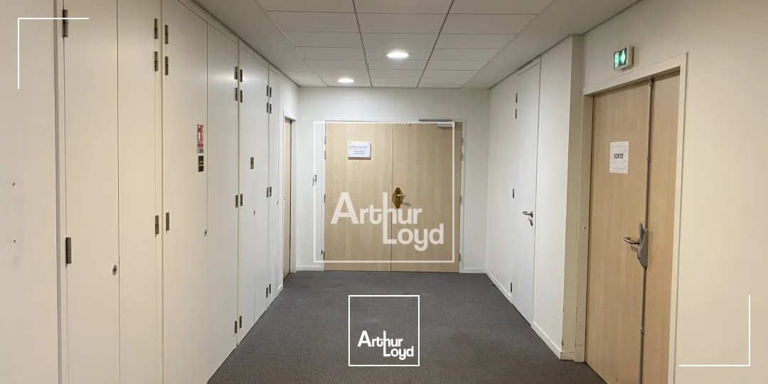 2 BUREAUX A LOUER DE 334 M² - SECTEUR PALAIS DE JUSTICE A GRENOBLE 