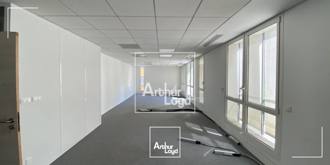 2 BUREAUX A LOUER DE 334 M² - SECTEUR PALAIS DE JUSTICE A GRENOBLE 