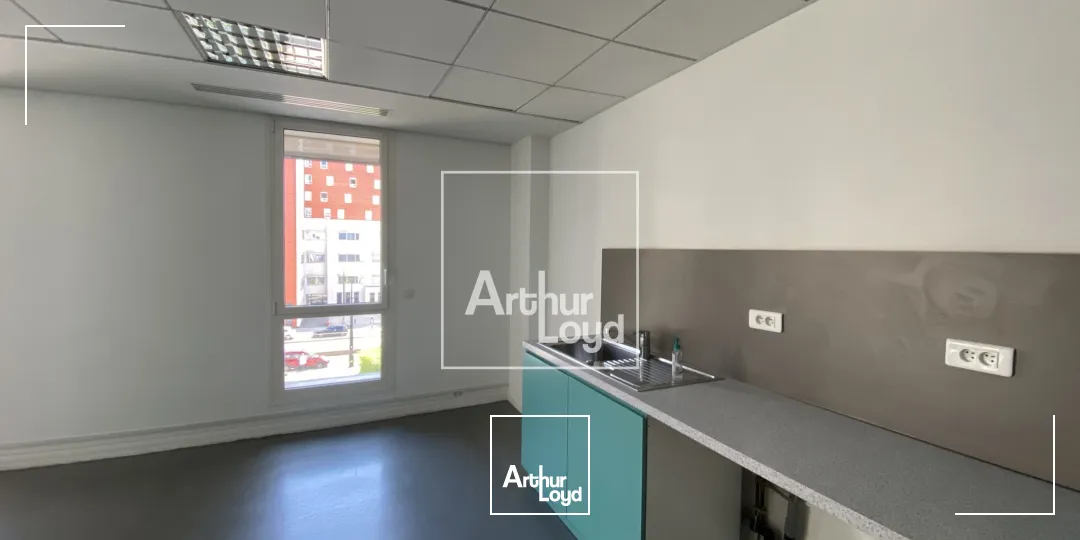 2 BUREAUX A LOUER DE 334 M² - SECTEUR PALAIS DE JUSTICE A GRENOBLE 