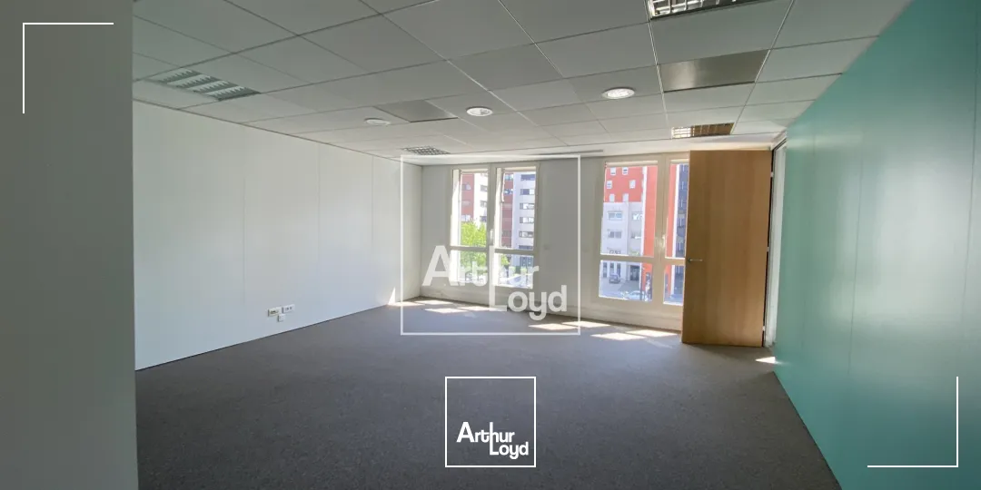2 BUREAUX A LOUER DE 334 M² - SECTEUR PALAIS DE JUSTICE A GRENOBLE 