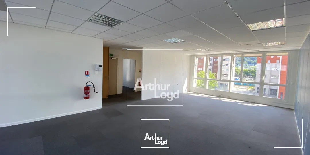 2 BUREAUX A LOUER DE 334 M² - SECTEUR PALAIS DE JUSTICE A GRENOBLE 