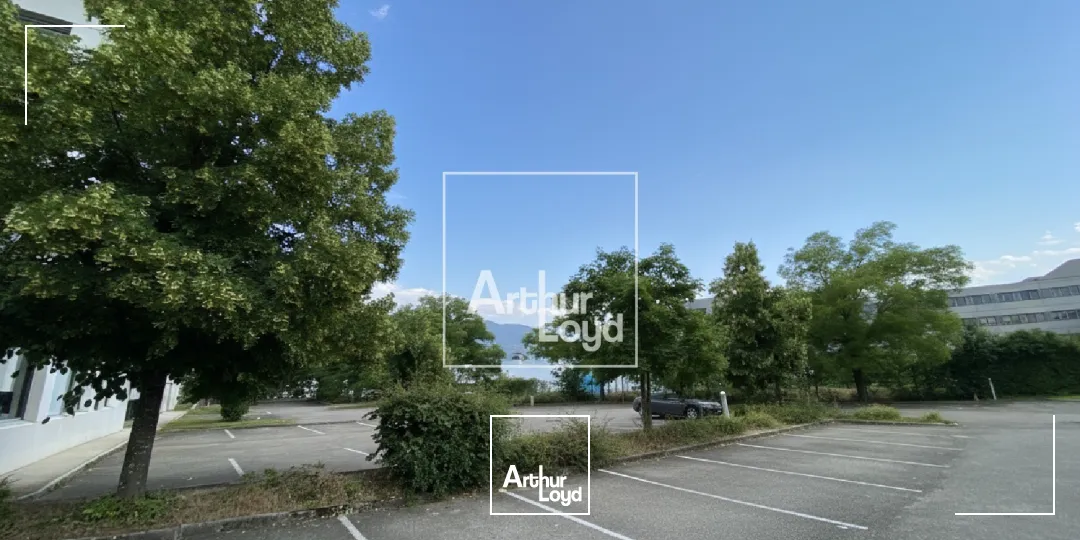 BUREAUX ENTIEREMENT RENOVES - MONTBONNOT