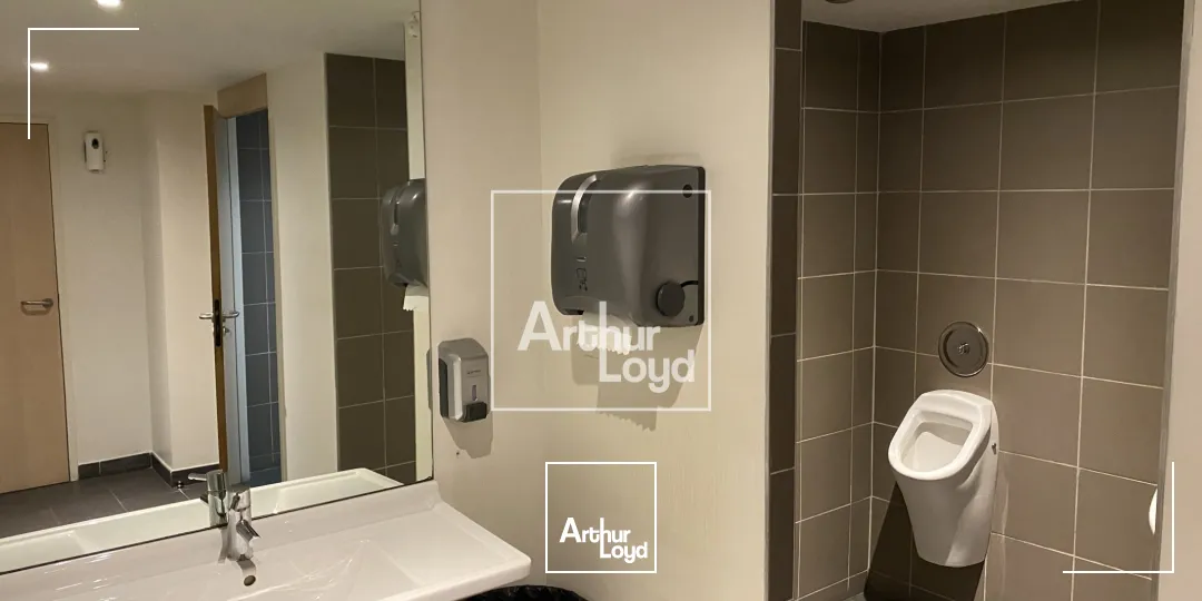 2 BUREAUX A LOUER DE 334 M² - SECTEUR PALAIS DE JUSTICE A GRENOBLE 