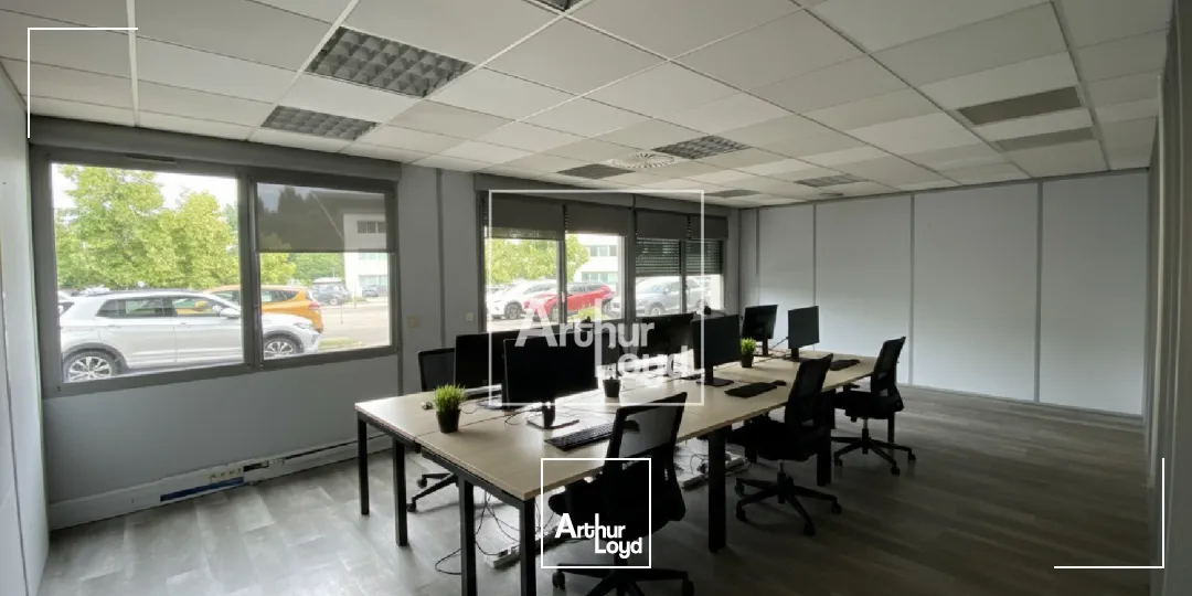 BUREAUX ENTIEREMENT RENOVES - MONTBONNOT