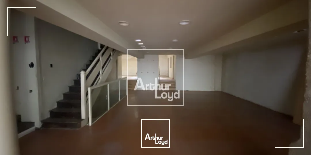 COMMERCE DE 113 m² A LOUER A GRENOBLE CENTRE VILLE 