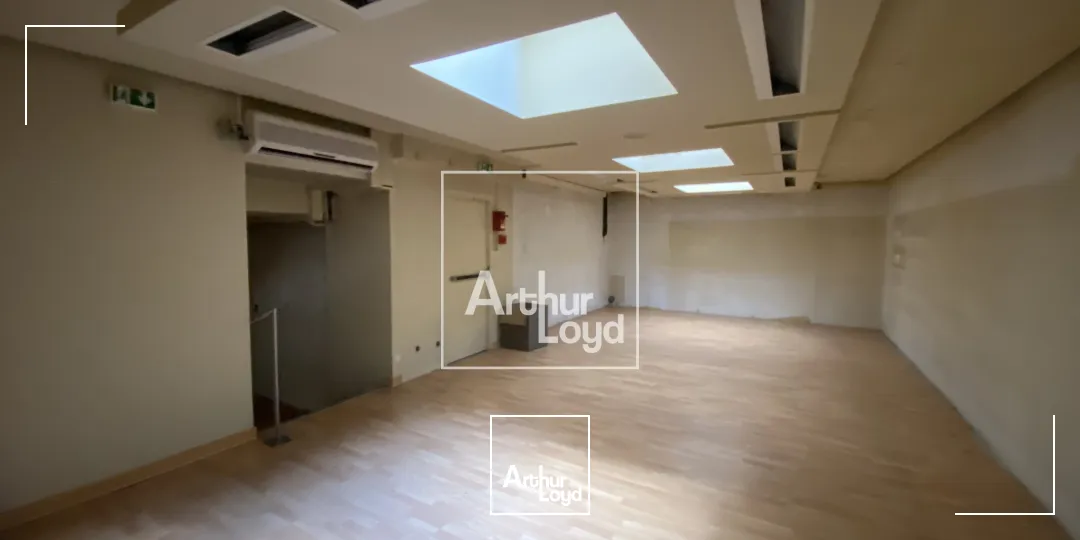 COMMERCE DE 113 m² A LOUER A GRENOBLE CENTRE VILLE 