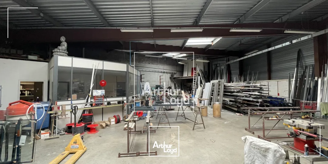 local d'activité - Négoce 365 m² environ