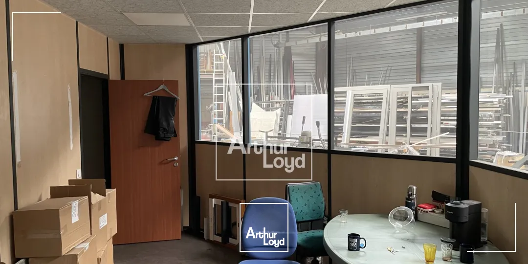 local d'activité - Négoce 365 m² environ