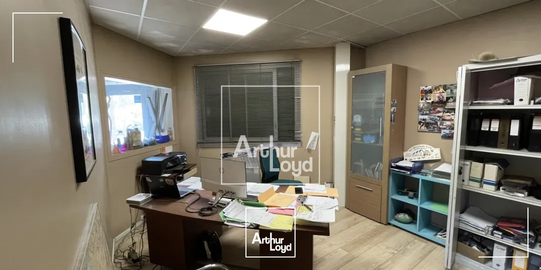 local d'activité - Négoce 365 m² environ