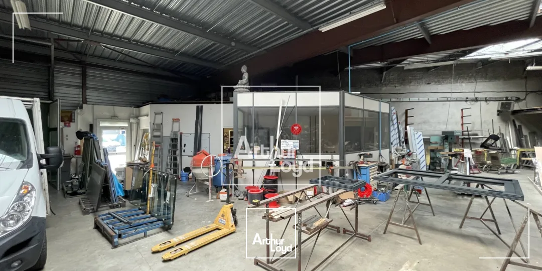 local d'activité - Négoce 365 m² environ