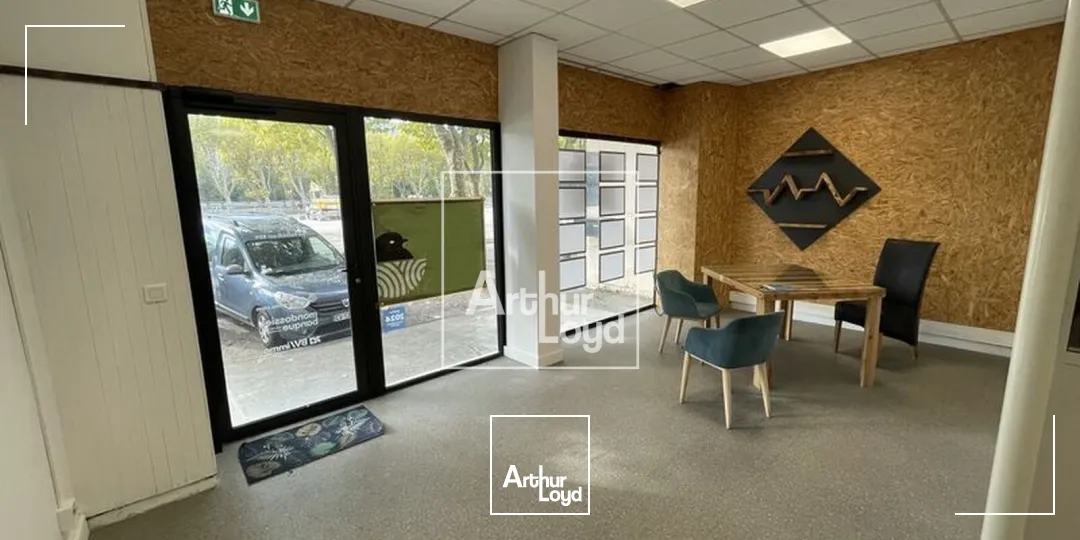 bureaux/commerce env. 67 m² à louer