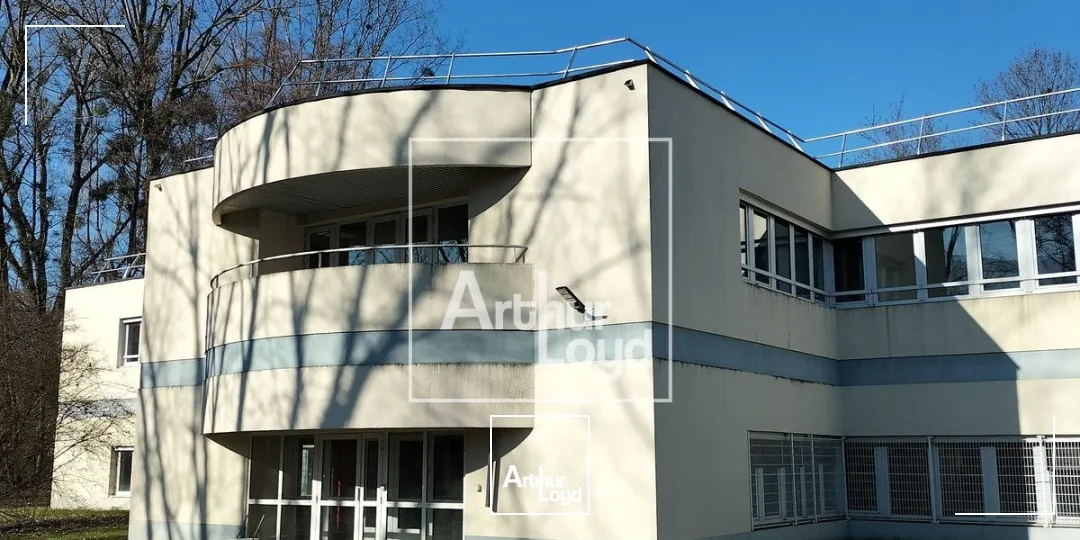 BUREAUX A LOUER MEYLAN INOVALLEE 983m² AVEC PARKING COMPRIS