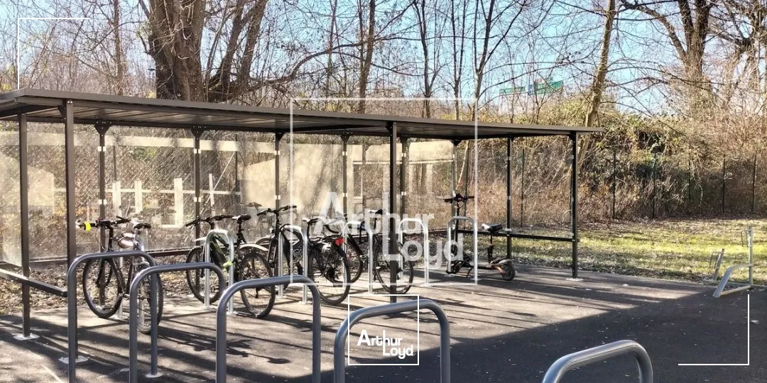 BUREAUX A LOUER MEYLAN INOVALLEE 983m² AVEC PARKING COMPRIS