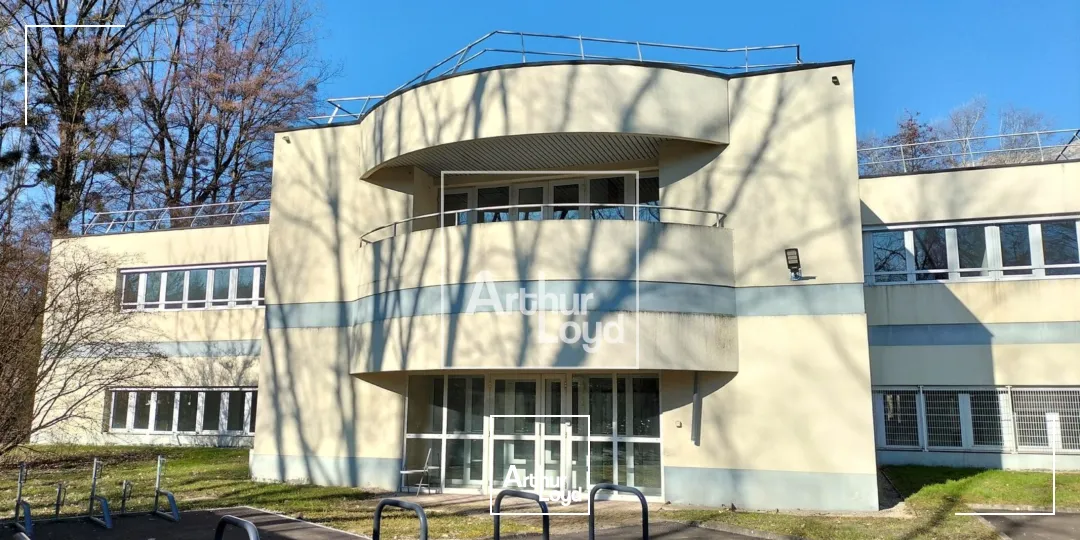 BUREAUX A LOUER MEYLAN INOVALLEE 983m² AVEC PARKING COMPRIS