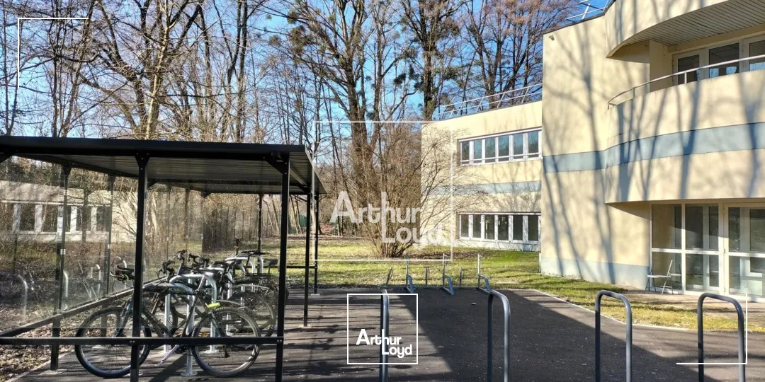 BUREAUX A LOUER MEYLAN INOVALLEE 983m² AVEC PARKING COMPRIS