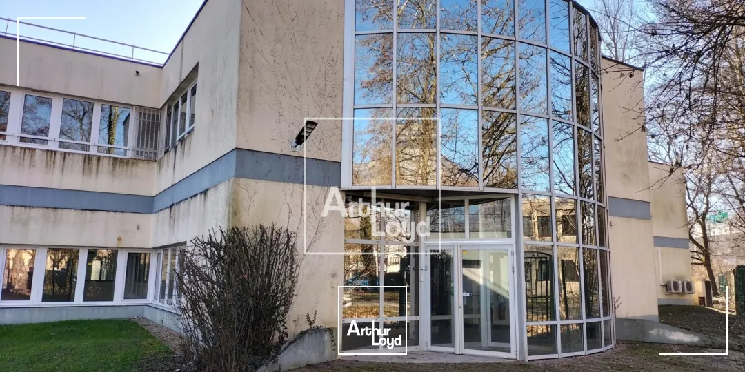 BUREAUX A LOUER MEYLAN INOVALLEE 983m² AVEC PARKING COMPRIS