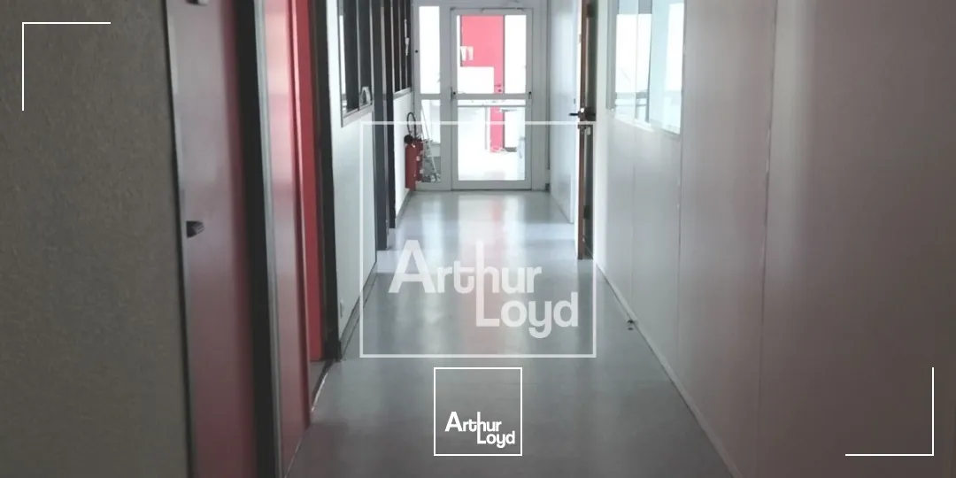 BUREAUX A LOUER MEYLAN INOVALLEE 983m² AVEC PARKING COMPRIS