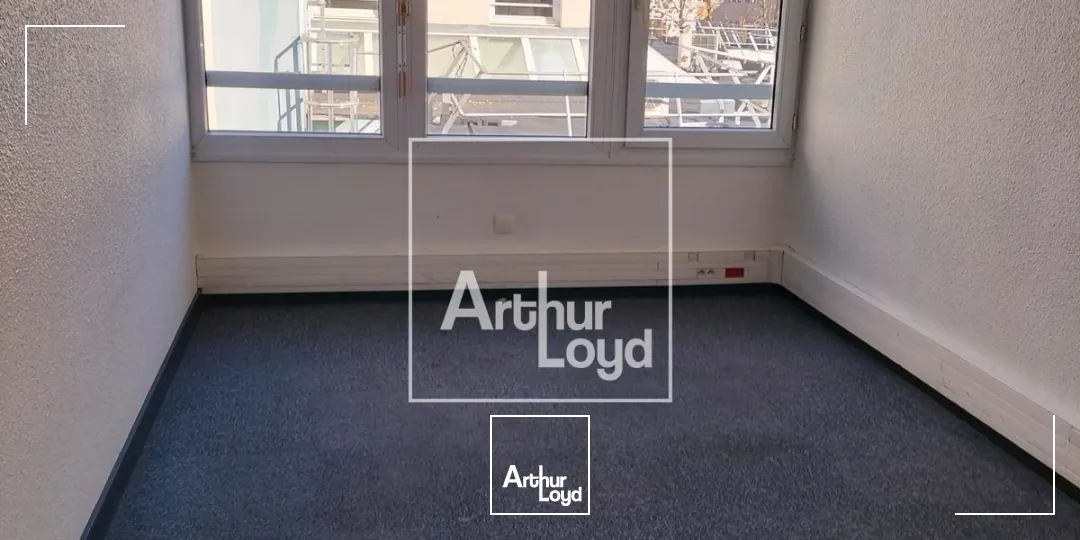 BUREAUX A LOUER MEYLAN INOVALLEE 983m² AVEC PARKING COMPRIS
