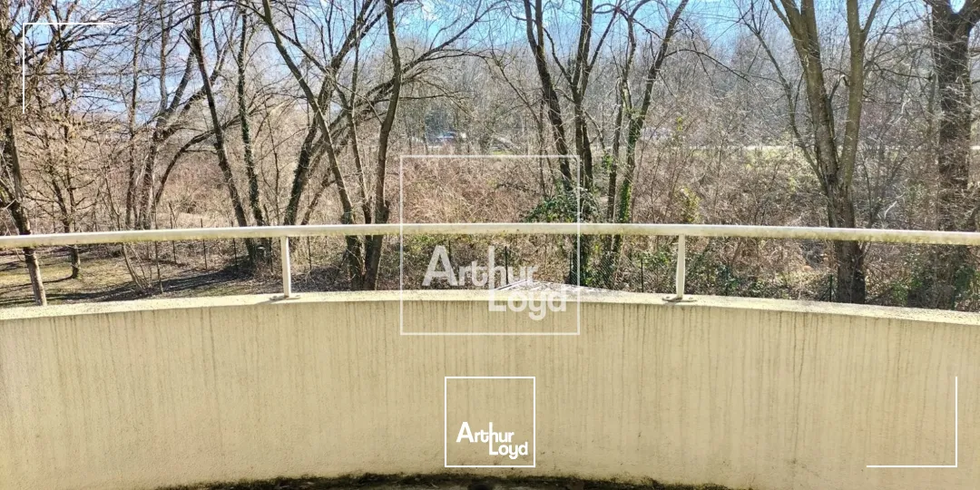 BUREAUX A LOUER MEYLAN INOVALLEE 983m² AVEC PARKING COMPRIS