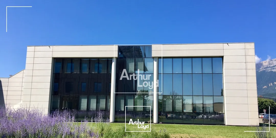 LOCATION DE BUREAUX A ECHIROLLES PARC SUD GALAXIE AVEC PARKINGS 