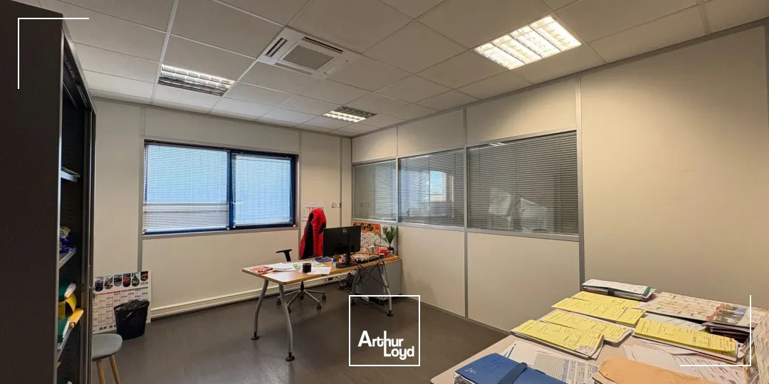 Locaux d'activité & Entrepôts - Location - LA CHAPELLE SAINT MESMIN - 45380 - 383-383 - 7589083