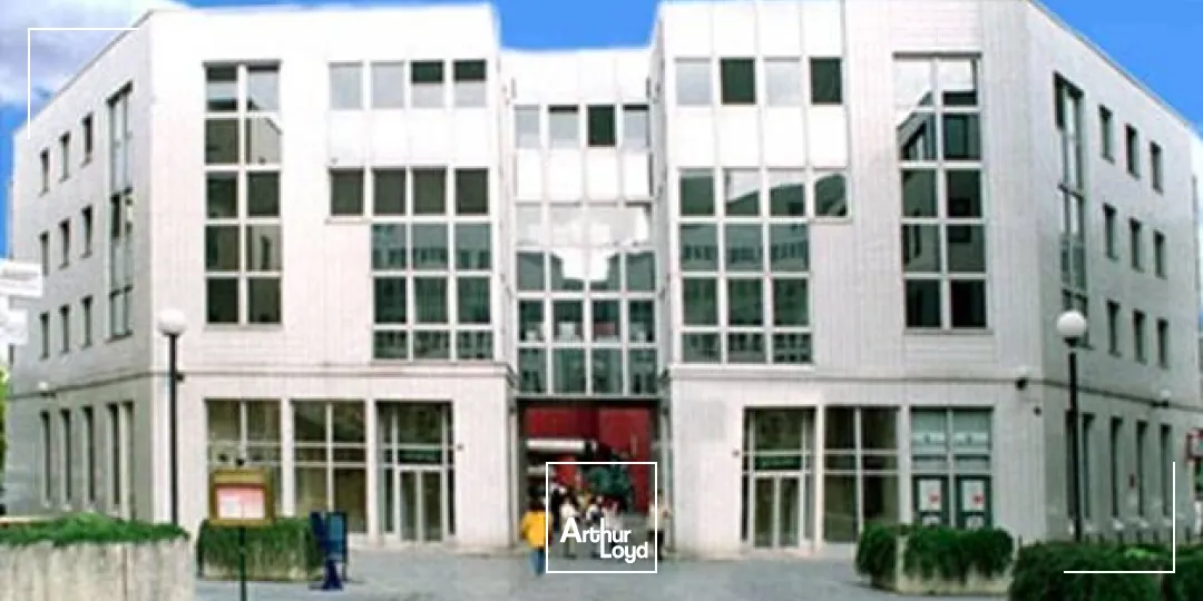 Bureaux à louer à MONTIGNY LE BRETONNEUX 78180