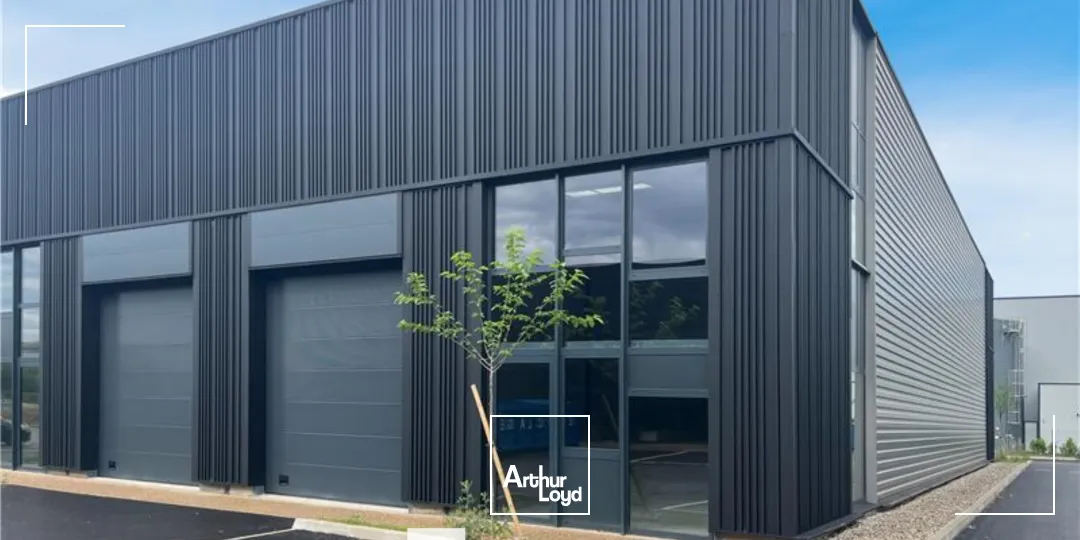 à louer - cellules d'activités - avec parking - Trévoux