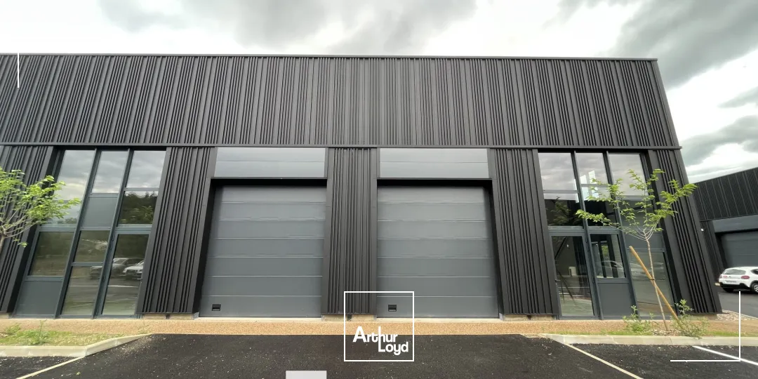 à louer - cellules d'activités - avec parking - Trévoux