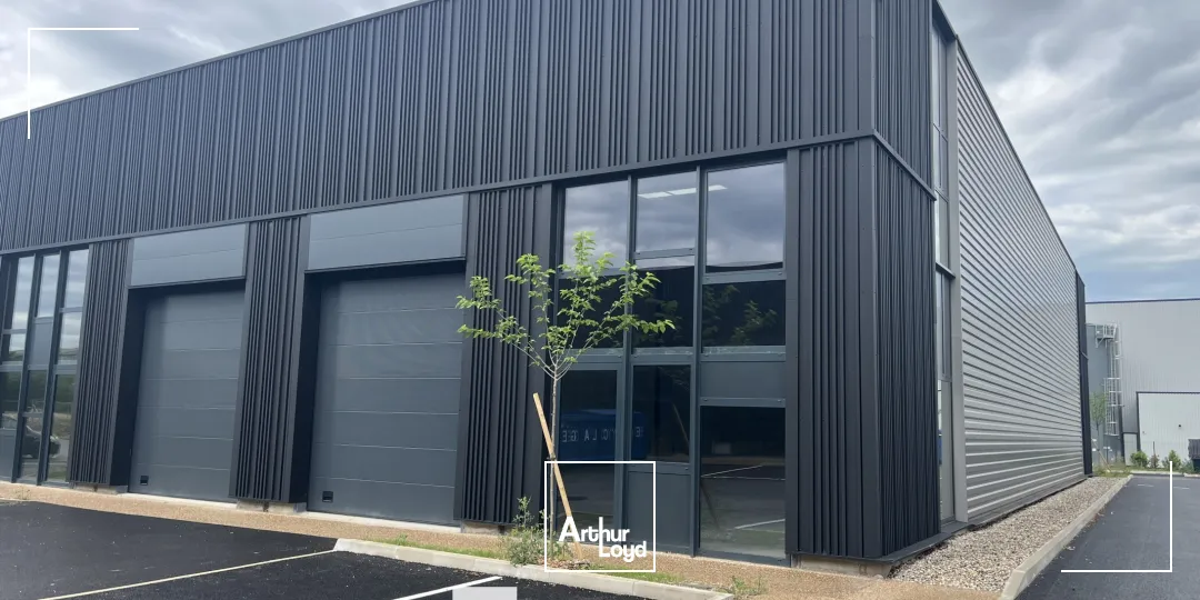 à louer - cellules d'activités - avec parking - Trévoux