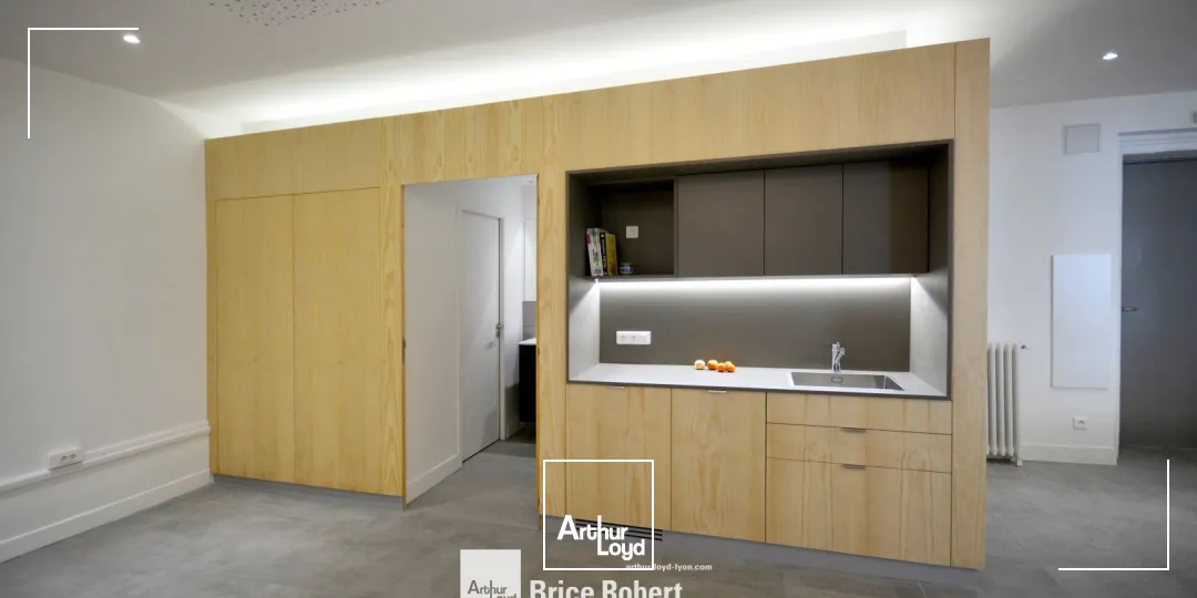 A louer - Bureaux haussmanniens rénovés - Lyon 3ème Préfecture