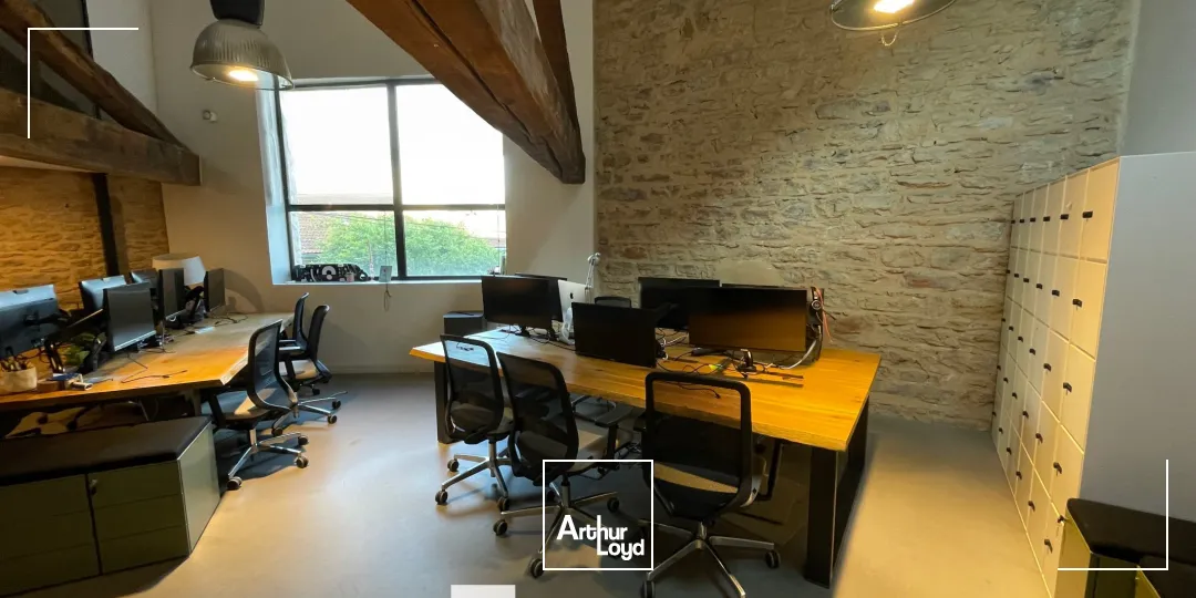 A vendre - Bureaux atypiques avec cour intérieure - Lyon 9ème Valmy