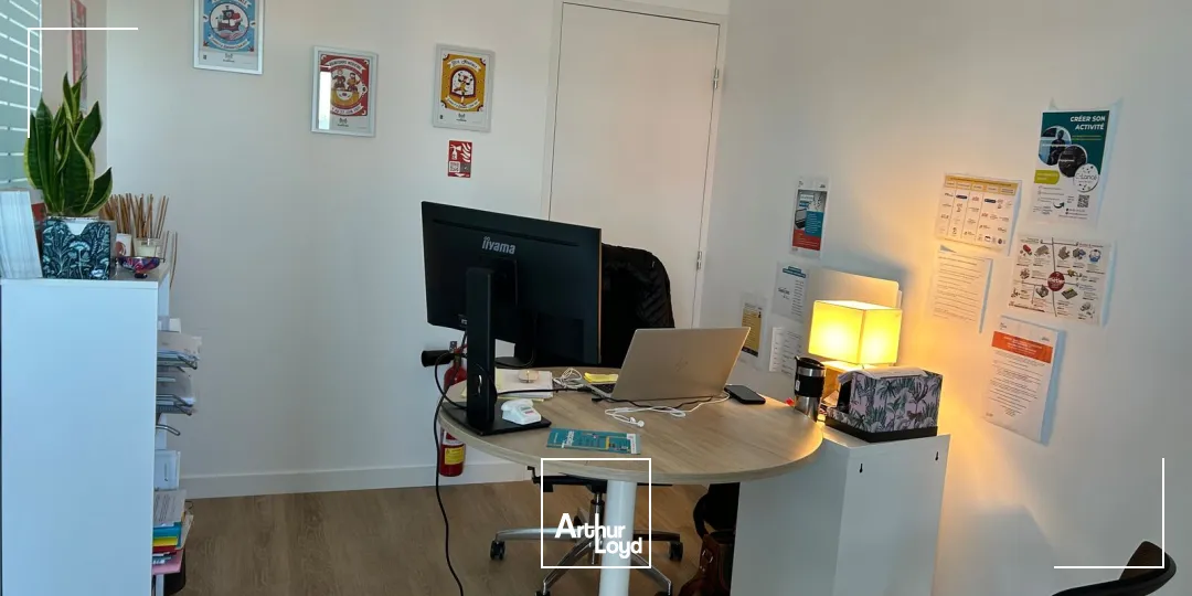Bureaux à louer à Guérande bureaux équipés avec stationnement privatif