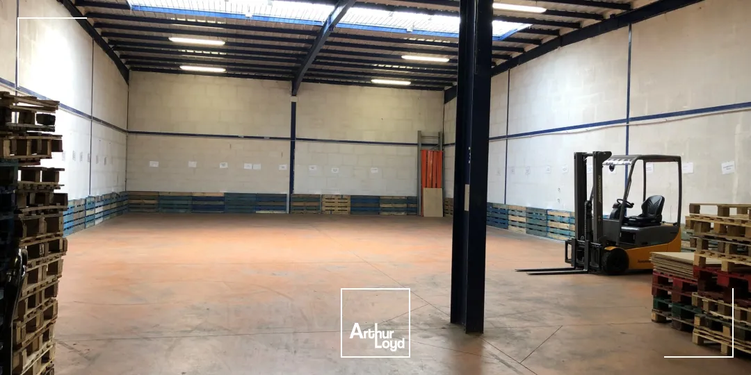 Locaux d'activité à louer à Villepinte proche Roissy Paris CDG avec accès sécurisé