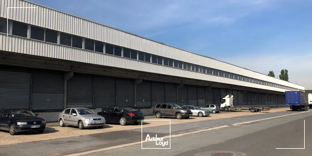 Entrepôts à quai modulables à Garonor - 4756 m² à louer dès 250 m² - Accès direct Paris-CDG - Site sécurisé avec autorisation ICPE 1510 - bail dérogatoire