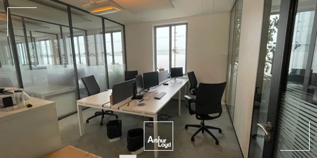 A louer - CITE INTERNATIONALE - Bureaux lumineux - Lyon 6ème 