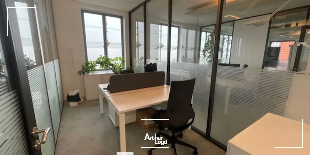 A louer - CITE INTERNATIONALE - Bureaux lumineux - Lyon 6ème 