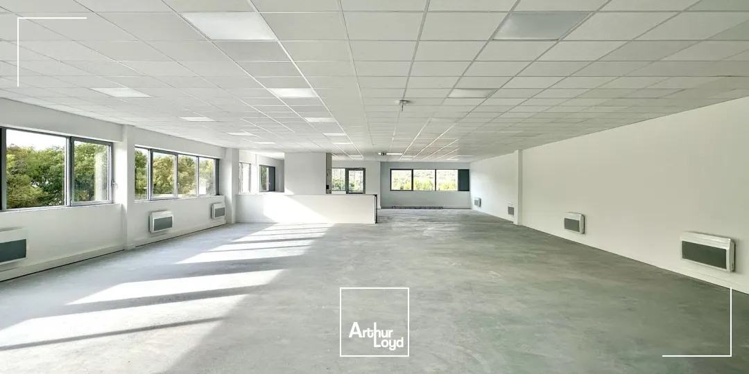 Locaux d'activité & Entrepôts - Vente - ROUSSET - 13790 - 578-578 - 7592782