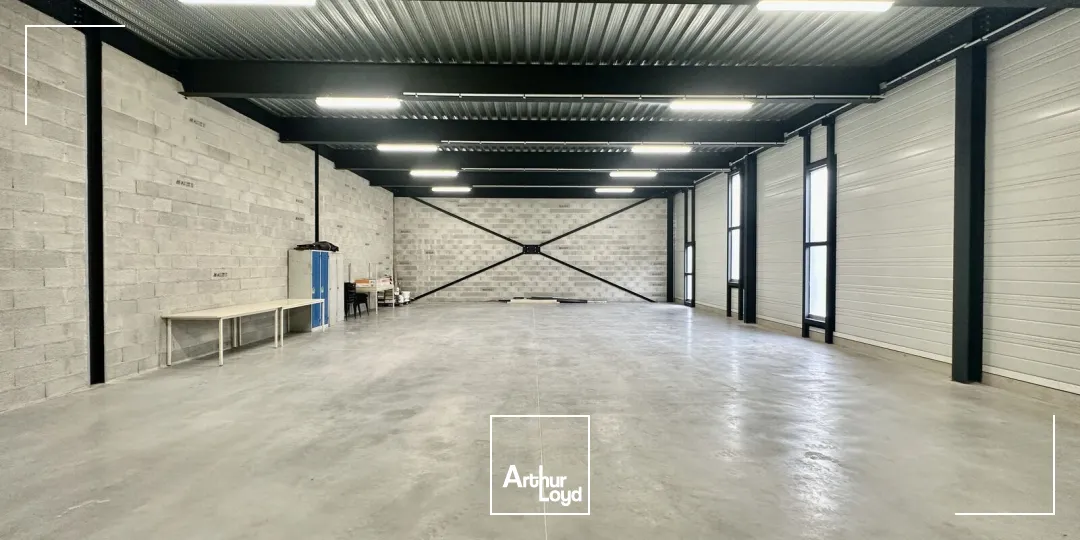 Locaux d'activité & Entrepôts - Vente - ROUSSET - 13790 - 578-578 - 7592781