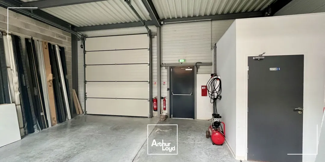 Local d'activites neuf a louer sur la ZAC DES EMPALLIERES a SAINT VICTORET