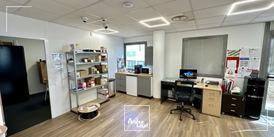 BUREAUX A LOUER AU COEUR DE LA DURANNE