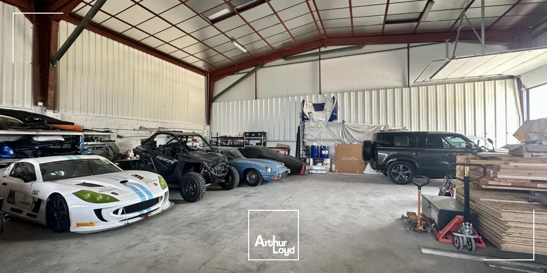 Entrepôt à LOUER sur le Pole d'activités d'AIX EN PROVENCE