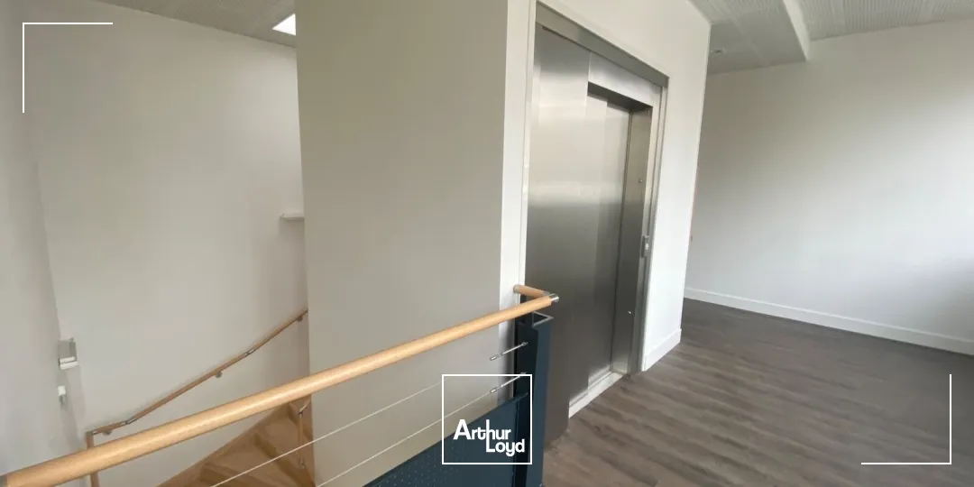 246m² de bureaux à louer Centre ville de Port de Bouc