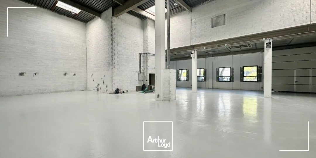 Locaux d'activité & Entrepôts - Location - VITROLLES - 13127 - 741-741 - 7593213