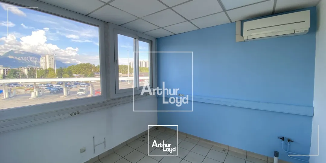 COMMERCE 230 M² A VENDRE - ECHIROLLES 