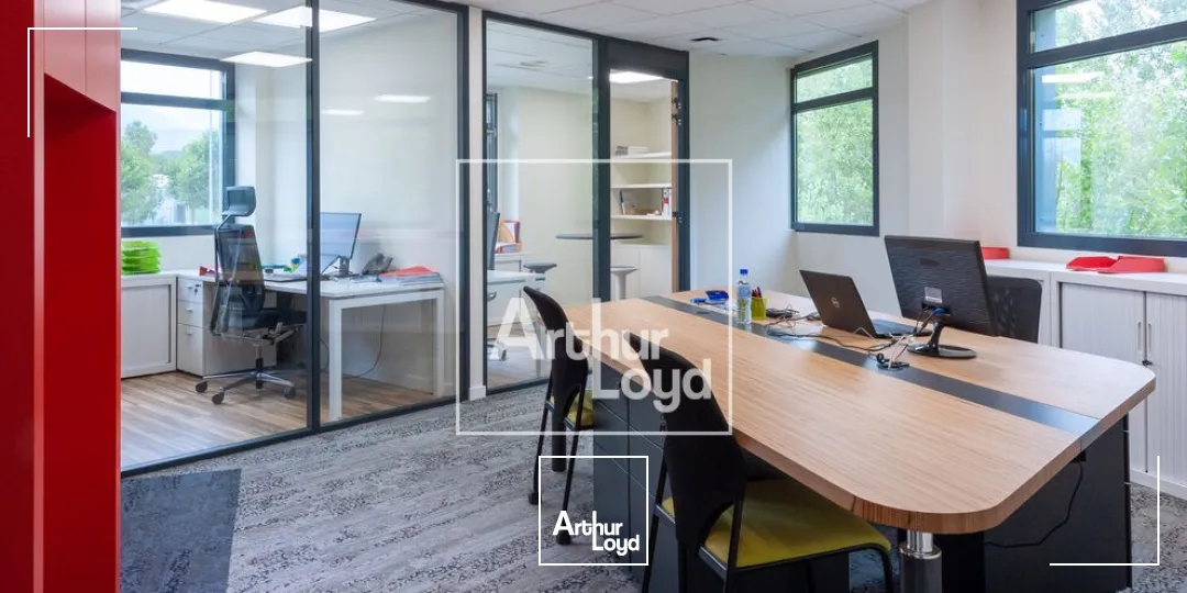 BUREAUX A VENDRE OU A LOUER - ESPACE COMBOIRE 