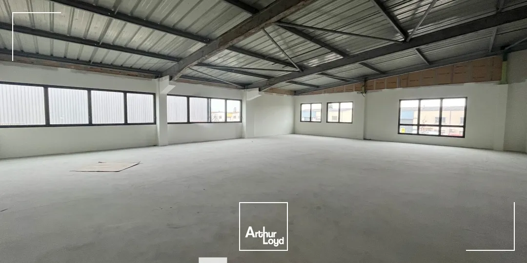 A louer ou à vendre - Cellule au sein d'un parc d'activités neuf - Chassieu